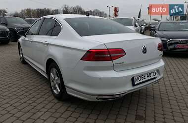 Седан Volkswagen Passat 2017 в Львові