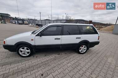 Универсал Volkswagen Passat 1988 в Кременце