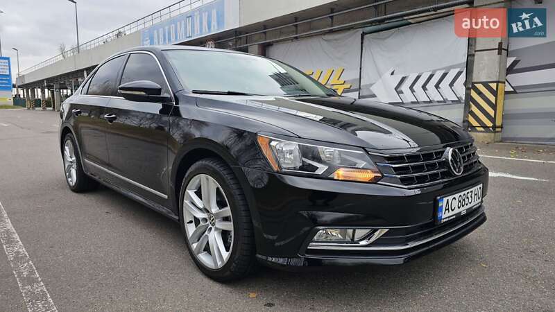 Седан Volkswagen Passat 2016 в Киеве