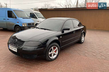 Седан Volkswagen Passat 2003 в Харкові