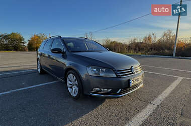 Универсал Volkswagen Passat 2011 в Черновцах