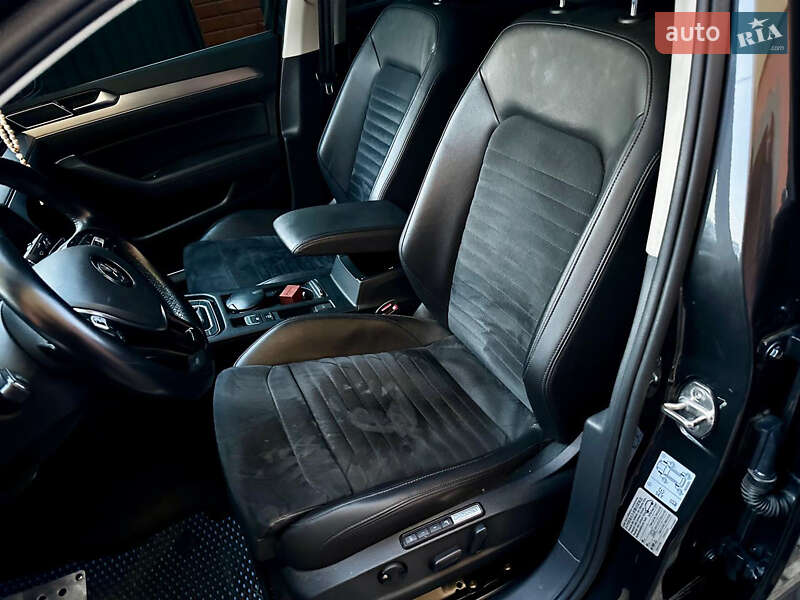 Седан Volkswagen Passat 2018 в Львове