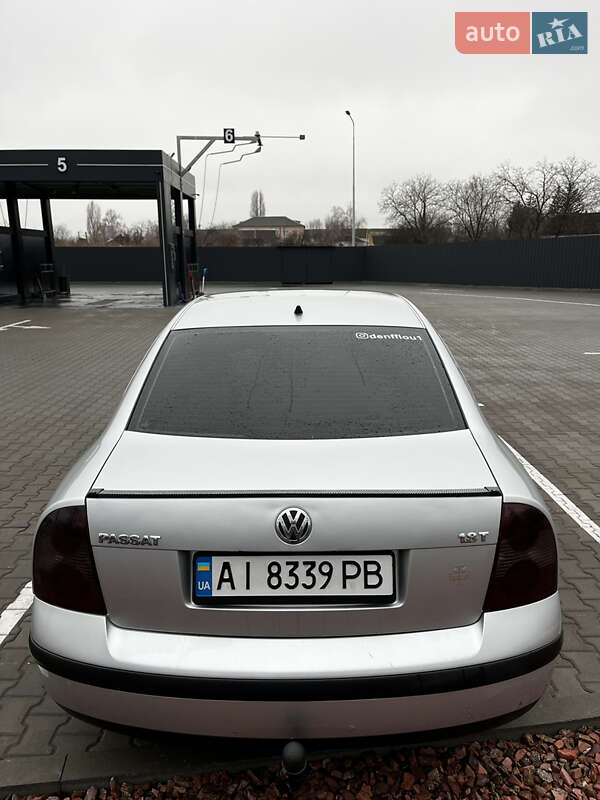 Седан Volkswagen Passat 2002 в Тараще