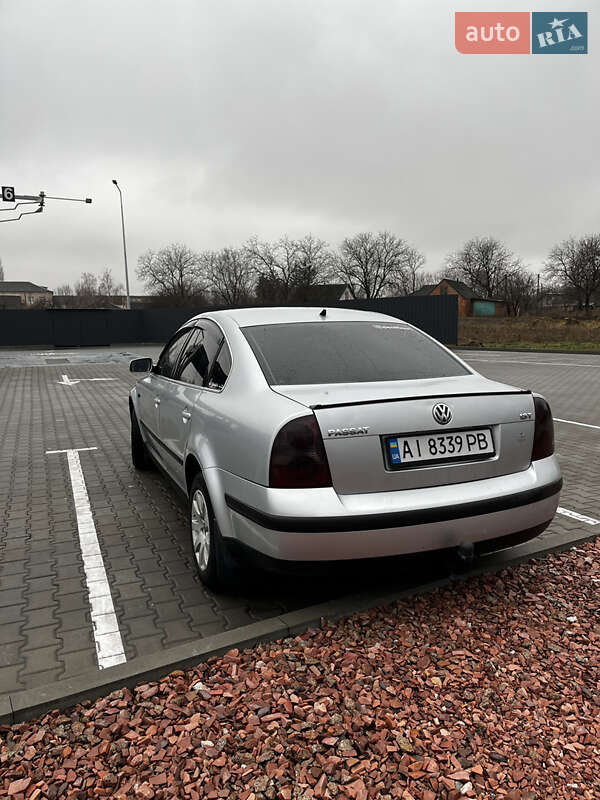Седан Volkswagen Passat 2002 в Тараще