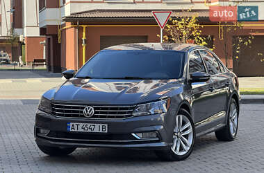 Седан Volkswagen Passat 2016 в Івано-Франківську