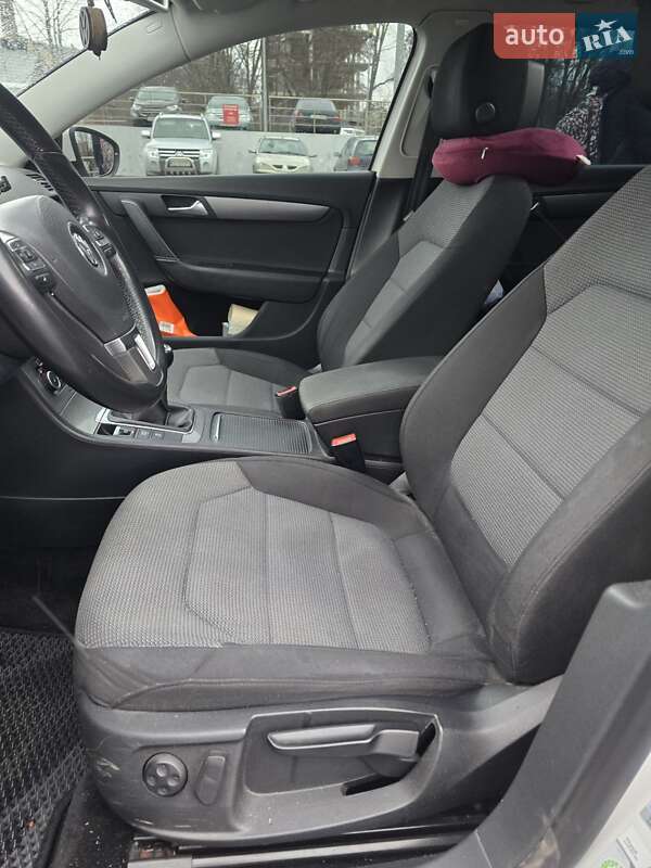 Универсал Volkswagen Passat 2011 в Черновцах фото 17 Универсал Volkswagen Passat 2011 в Черновцах