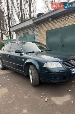 Седан Volkswagen Passat 2003 в Києві