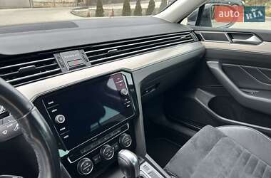 Седан Volkswagen Passat 2020 в Львове