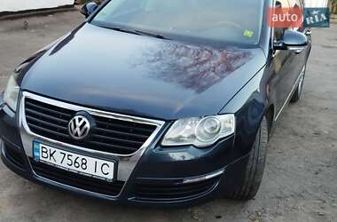 Універсал Volkswagen Passat 2006 в Дубні