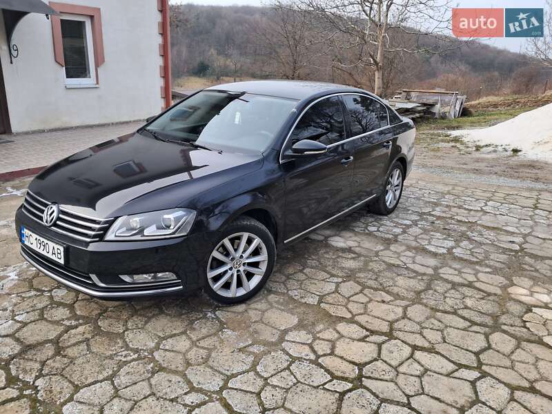 Седан Volkswagen Passat 2011 в Львові