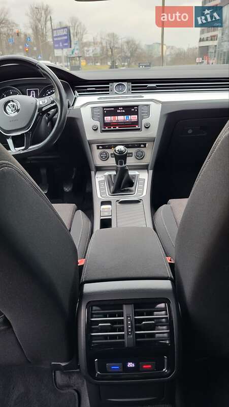 Універсал Volkswagen Passat 2016 в Калуші