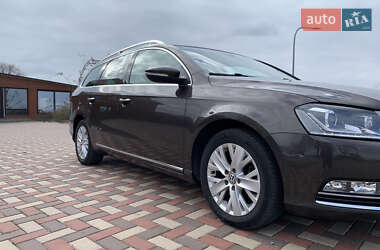 Универсал Volkswagen Passat 2011 в 
