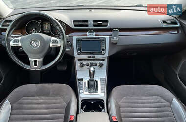 Универсал Volkswagen Passat 2011 в 