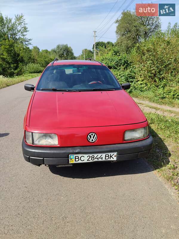 Универсал Volkswagen Passat 1989 в 