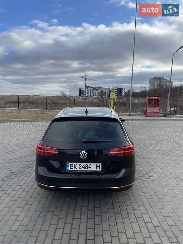 Универсал Volkswagen Passat 2018 в Ровно