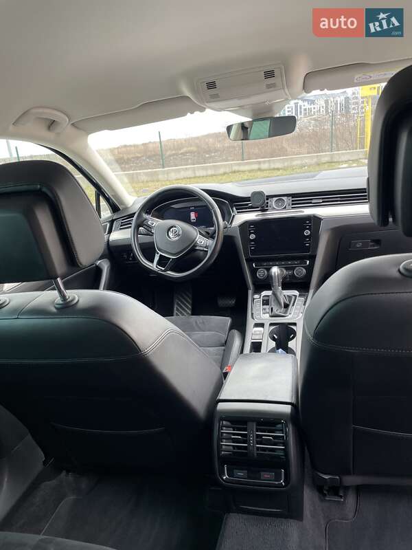 Универсал Volkswagen Passat 2018 в Ровно