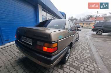 Седан Volkswagen Passat 1988 в 