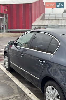 Седан Volkswagen Passat 2008 в Киеве