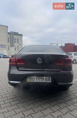 Седан Volkswagen Passat 2012 в Тернополі