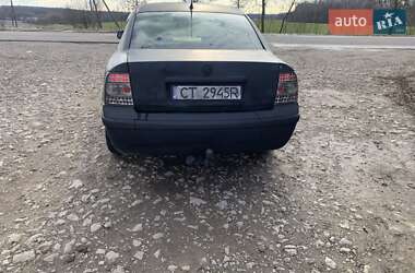 Седан Volkswagen Passat 2000 в Виннице