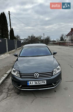 Седан Volkswagen Passat 2013 в Звягелі