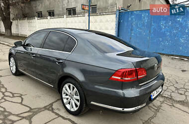 Седан Volkswagen Passat 2013 в Звягелі