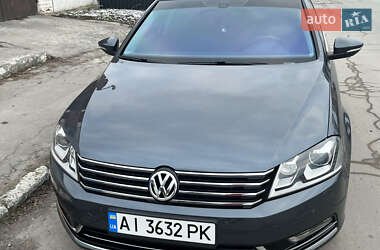 Седан Volkswagen Passat 2013 в Звягелі