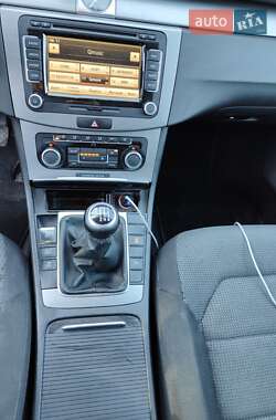 Универсал Volkswagen Passat 2011 в 