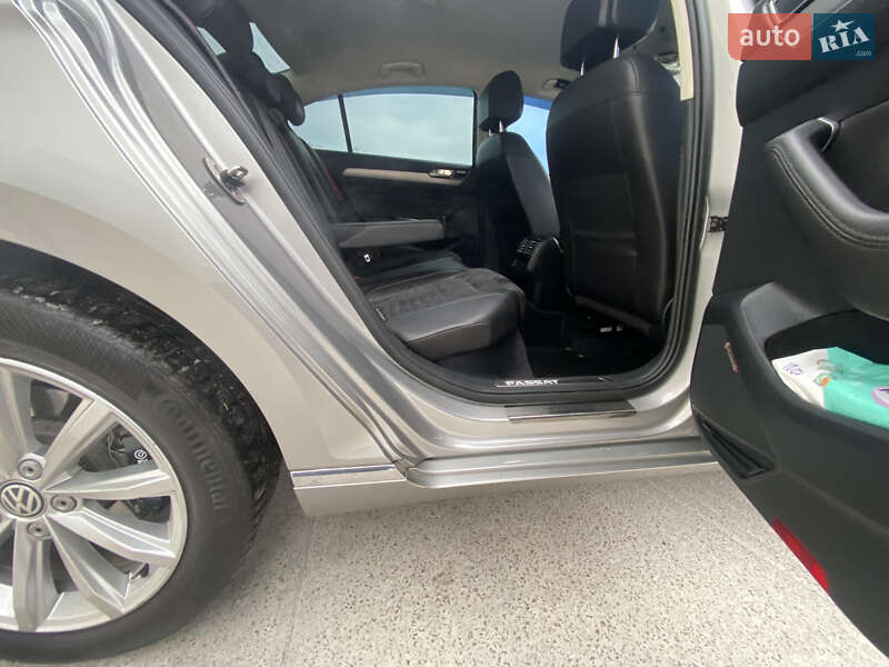 Седан Volkswagen Passat 2016 в Коростене