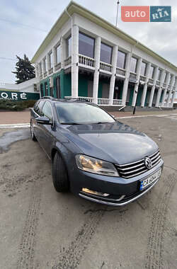 Універсал Volkswagen Passat 2012 в Черкасах