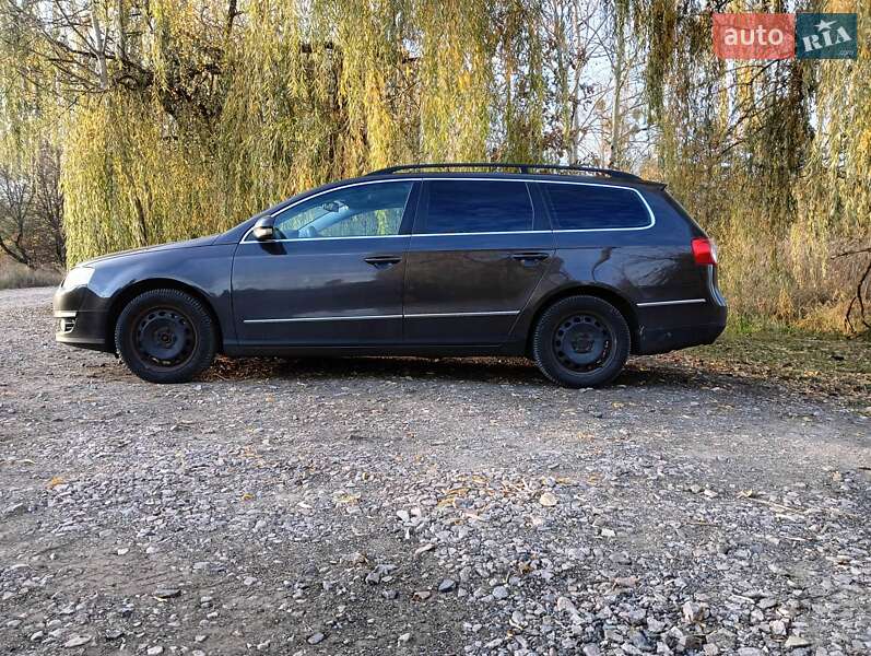 Универсал Volkswagen Passat 2009 в Киеве