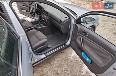 Седан Volkswagen Passat 2004 в 