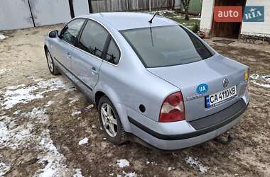 Седан Volkswagen Passat 2004 в 