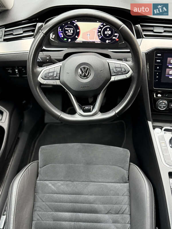 Седан Volkswagen Passat 2020 в Рава-Русской