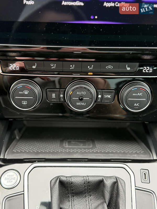 Седан Volkswagen Passat 2020 в Рава-Русской