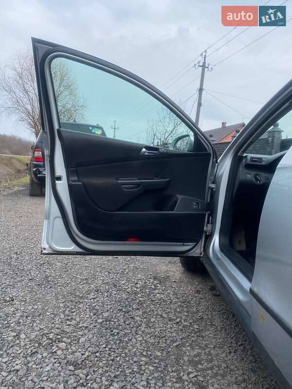 Универсал Volkswagen Passat 2006 в Рожище