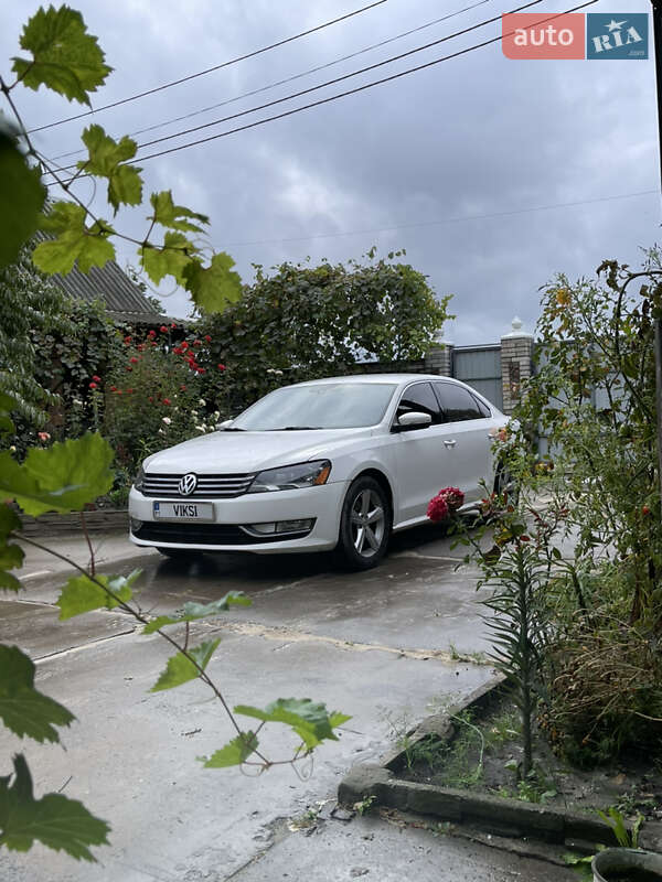 Седан Volkswagen Passat 2015 в Киеве