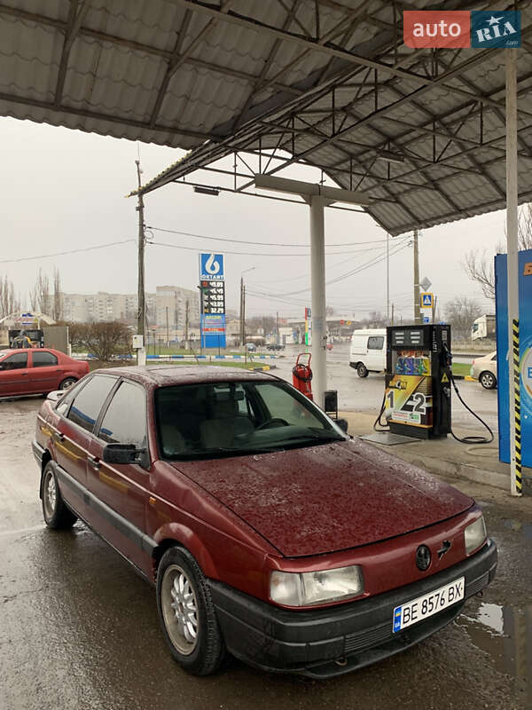 Седан Volkswagen Passat 1989 в Миколаєві