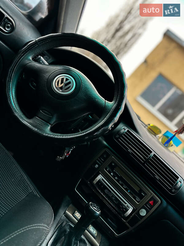 Седан Volkswagen Passat 1997 в Харкові