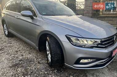 Універсал Volkswagen Passat 2019 в Бродах