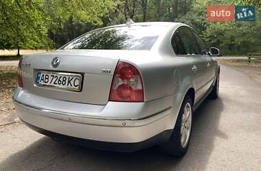 Седан Volkswagen Passat 2005 в Іллінцях