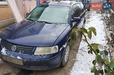 Универсал Volkswagen Passat 1998 в Шполе