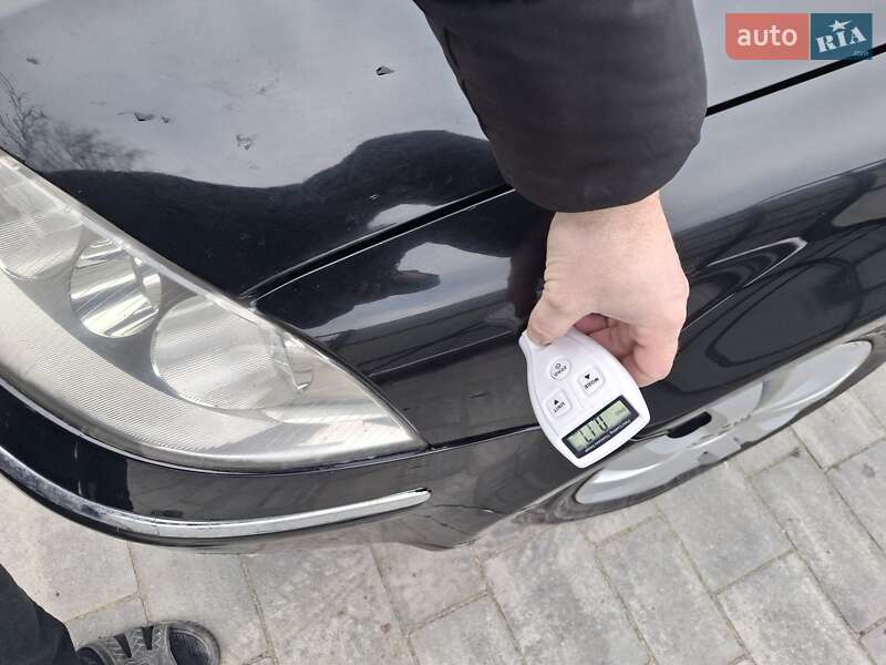 Седан Volkswagen Passat 2001 в 