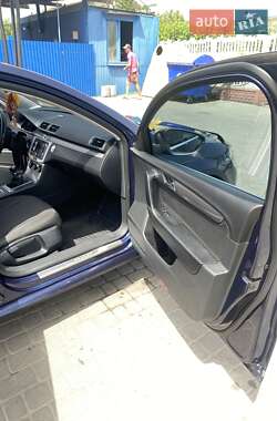 Универсал Volkswagen Passat 2011 в 