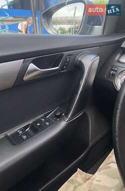 Универсал Volkswagen Passat 2011 в 
