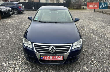 Седан Volkswagen Passat 2005 в Яворові