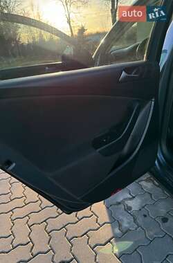 Универсал Volkswagen Passat 2010 в 