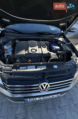 Седан Volkswagen Passat 2012 в Николаеве