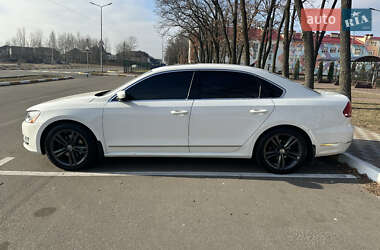 Седан Volkswagen Passat 2014 в Киеве