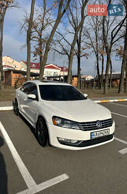 Седан Volkswagen Passat 2014 в Киеве